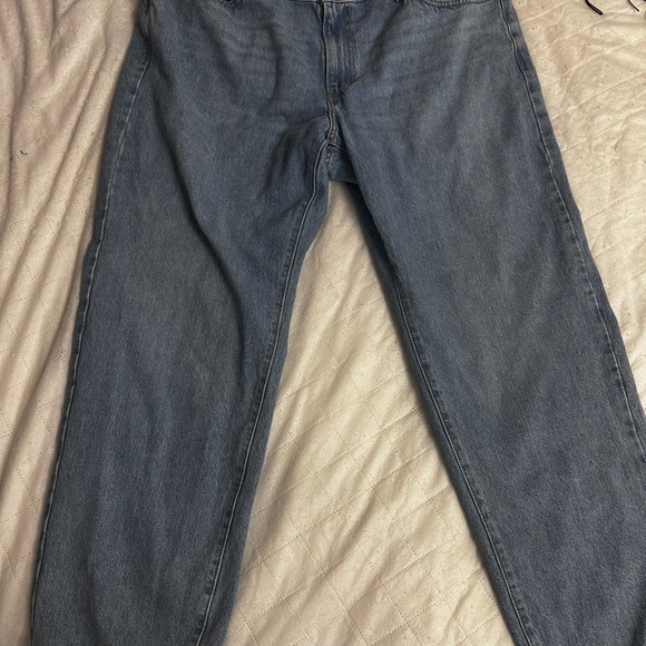 Levis '94 Baggy Jeans Womens Size 18W Blue Denim Straight Leg Light Wash - Picture 2 of 11